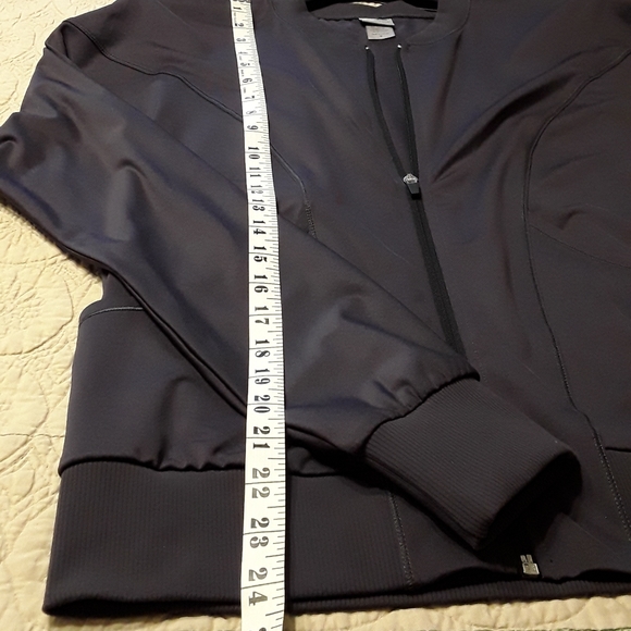 N/WITHOUT TAGS CHAMPION ATHLETIC L/ WEIGHT JACKET - Picture 13 of 16